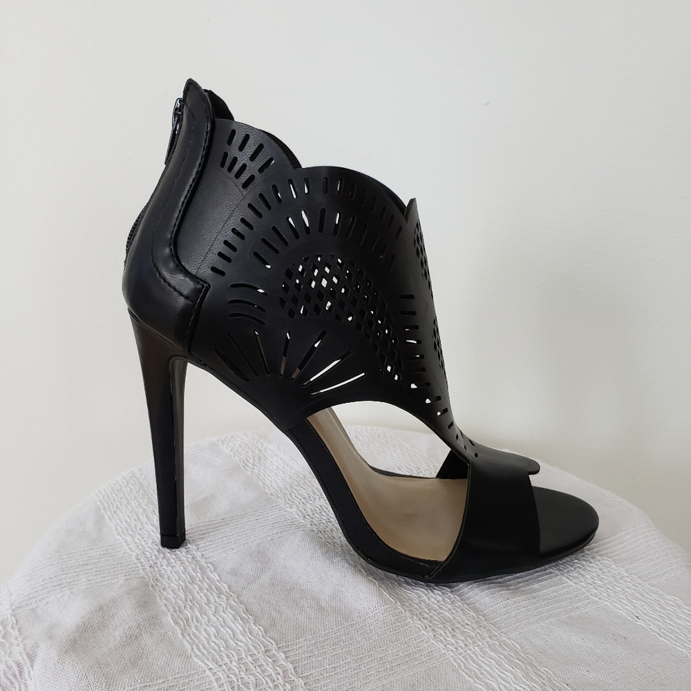 NEW Laser cutout black stilleto heels